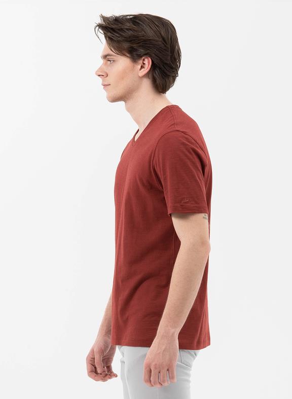 Basic T-Shirt V-neck Brown 3