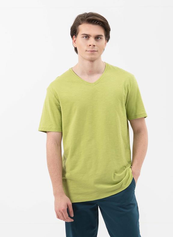 Basic T-Shirt V-neck Light Green 2