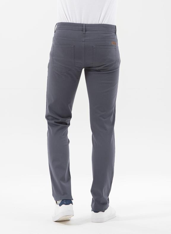 Slim Fit Broek Donkergrijs from Shop Like You Give a Damn