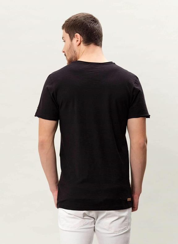 T-Shirt Brusttasche Schwarz 3