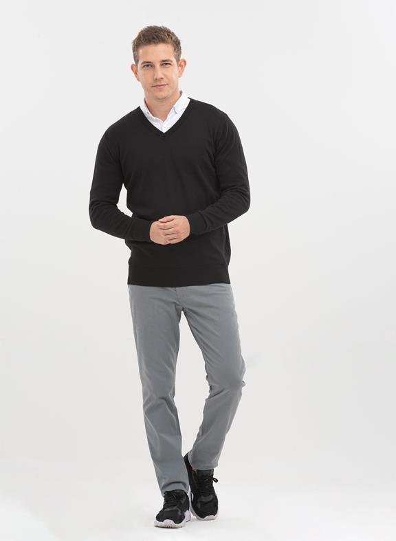 Sweater V-Neck Black 2
