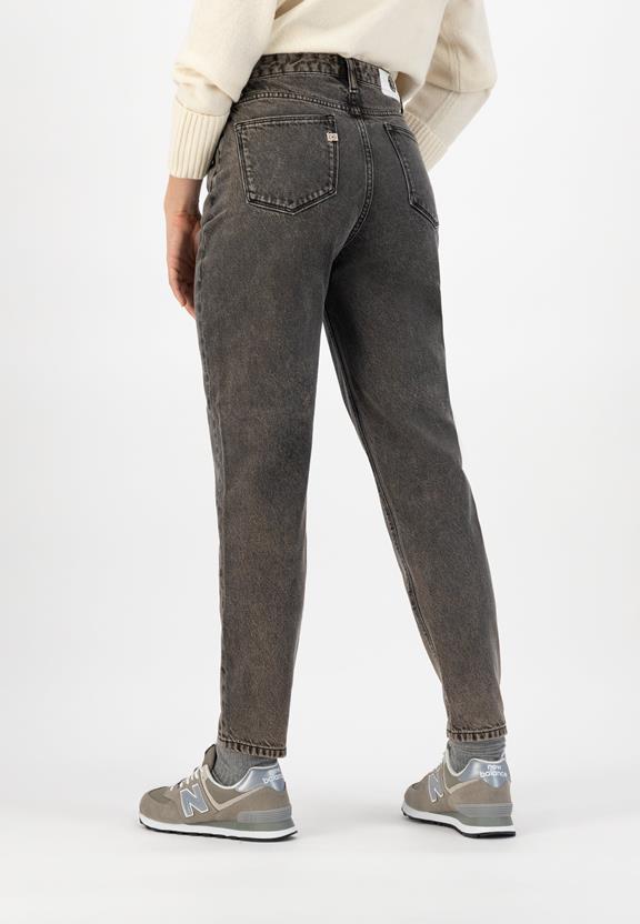 Mom Tapered Jeans Chocolate Bruin 4