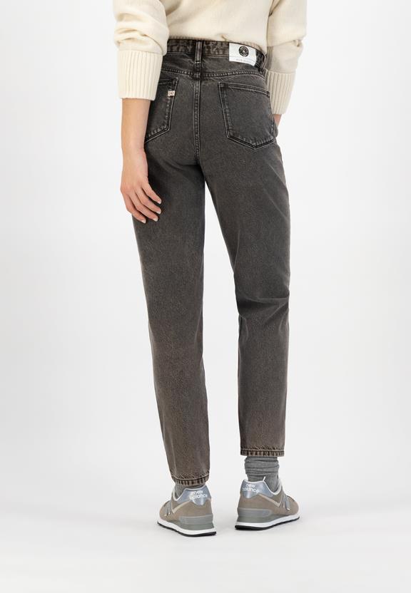 Mom Tapered Jeans Chocolate Bruin 5