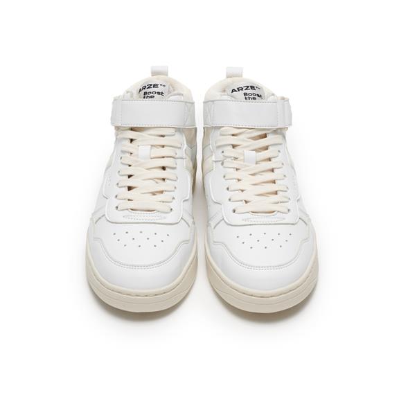 Taiga Hi Sneakers White 3