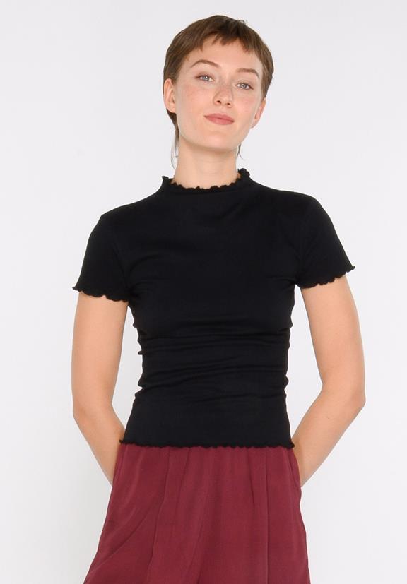Fitted T-Shirt Structured Black 2