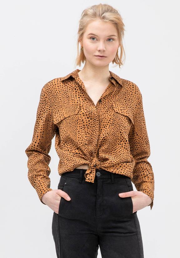 Blouse Fasalt Donkere Cheetah van Shop Like You Give a Damn