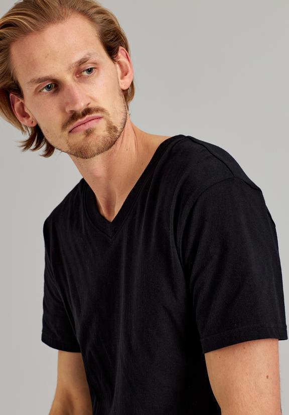 T-Shirt V-Ausschnitt Schwarz 5