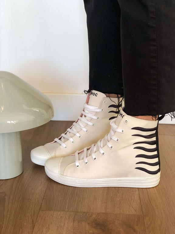 Sneakers FÃ©lin Noir Cream from Shop Like You Give a Damn