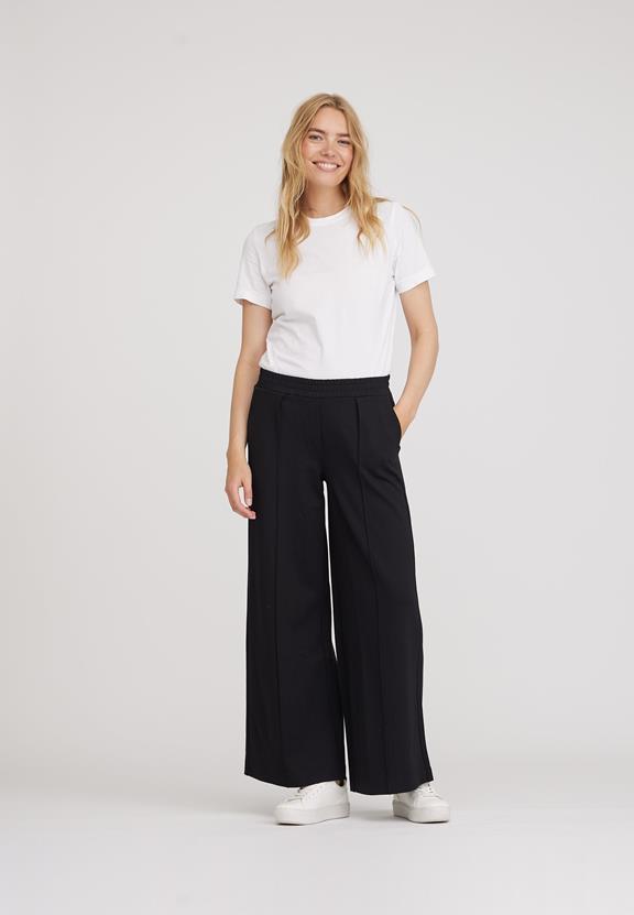 Broek Dicte Loose Ml Zwart via Shop Like You Give a Damn