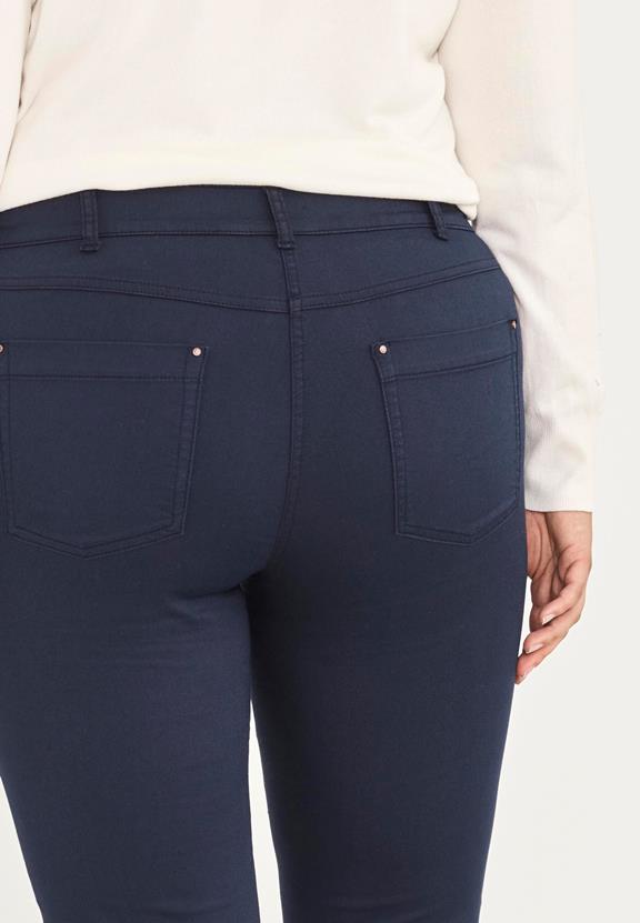 Broek Laura Slim Ll Marineblauw from Shop Like You Give a Damn