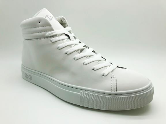 Sneakers Sleek White & Reflective 3