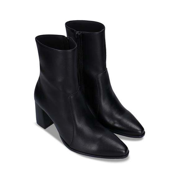 Heeled Ankle Boots Lydia Black 4