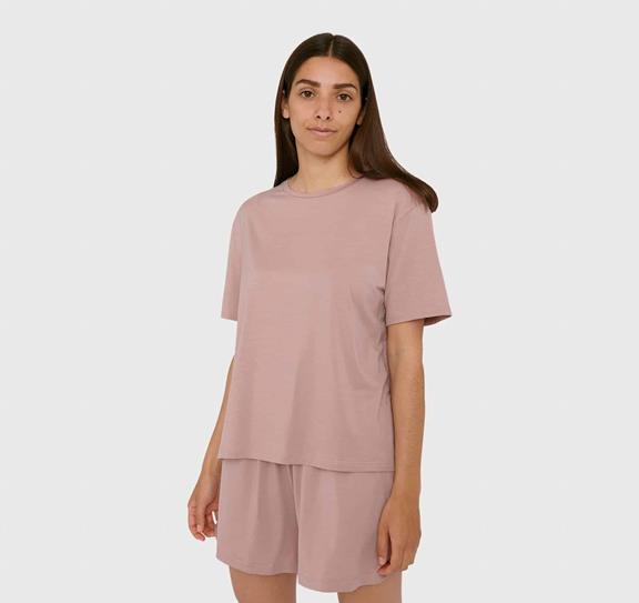 T-Shirt Lite Roze via Shop Like You Give a Damn