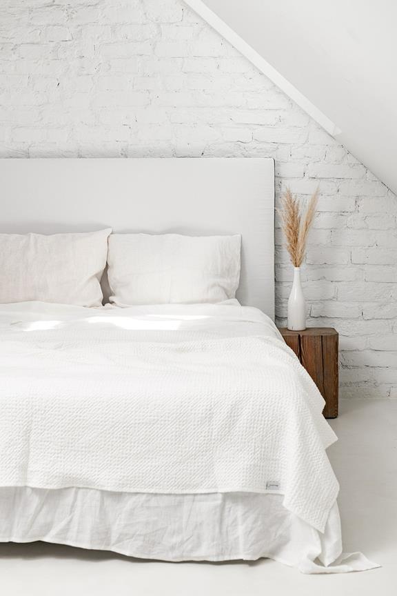 Linen Waffle Bed Throw White 2