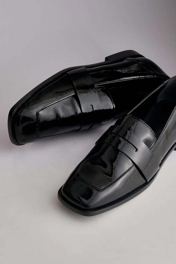 Loafers Square Black 2