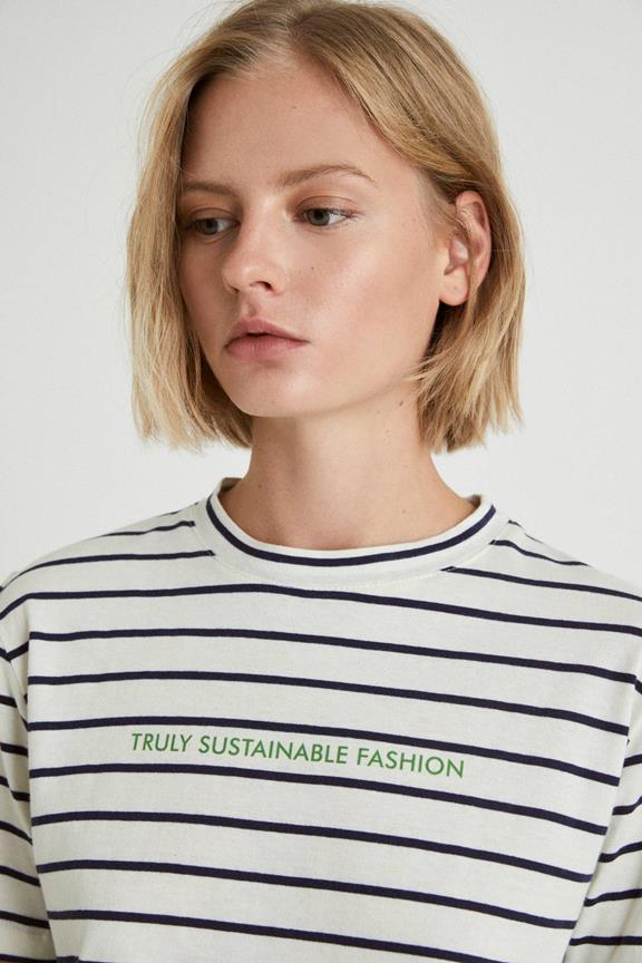 T-Shirt Striped truly Sustainable Fashion  2
