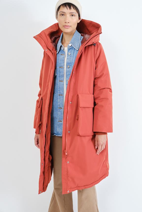 Mount Pearl Utility Parka Vurig Rood from Shop Like You Give a Damn