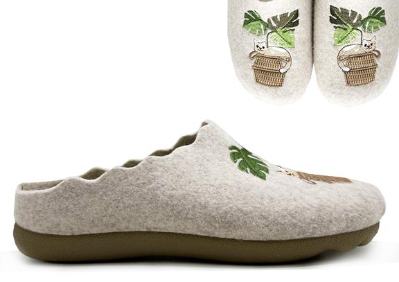 Slippers Maybe Cat Under Palms Beige 1