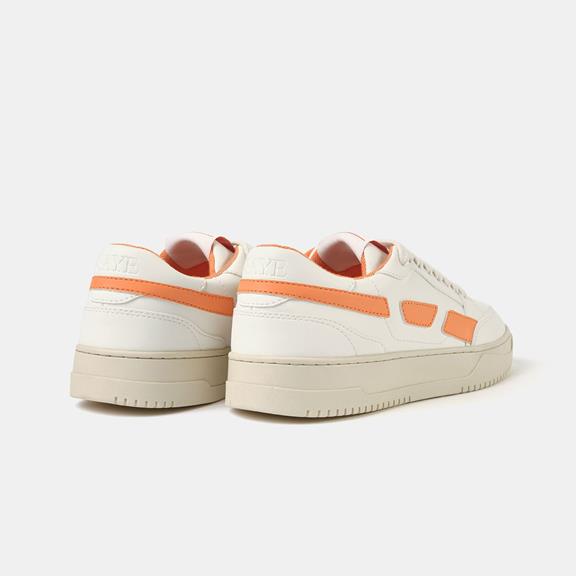 Sneaker Modelo '82 Gember Oranje from Shop Like You Give a Damn