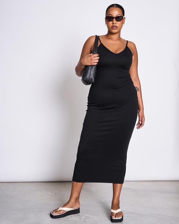 Midi-Jurk Melvaig Zwart via Shop Like You Give a Damn