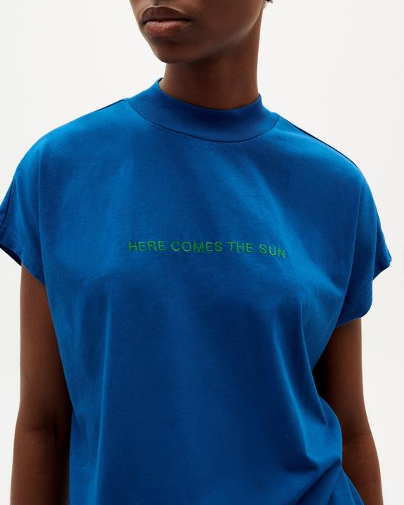 T-Shirt Here Comes The Sun Blue from Shop Like You Give a Damn
