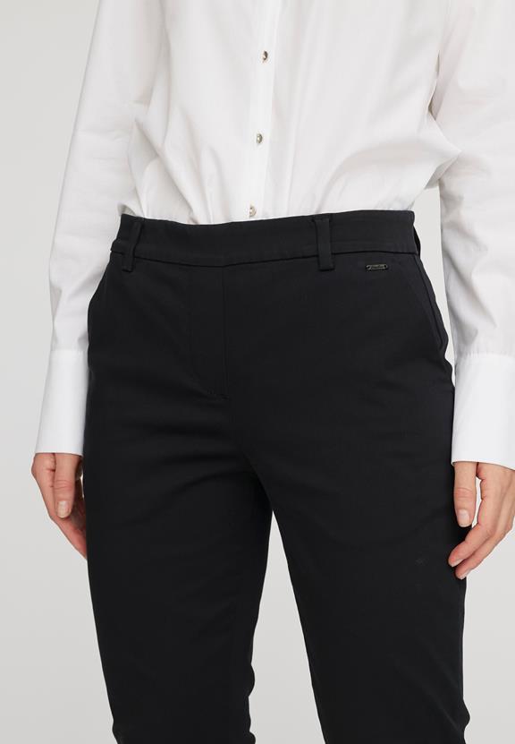 Broek Fanny Slim Sl Zwart via Shop Like You Give a Damn