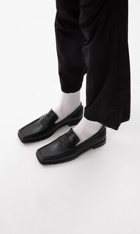 Loafer Joan Plus Obsidiaan Zwart from Shop Like You Give a Damn