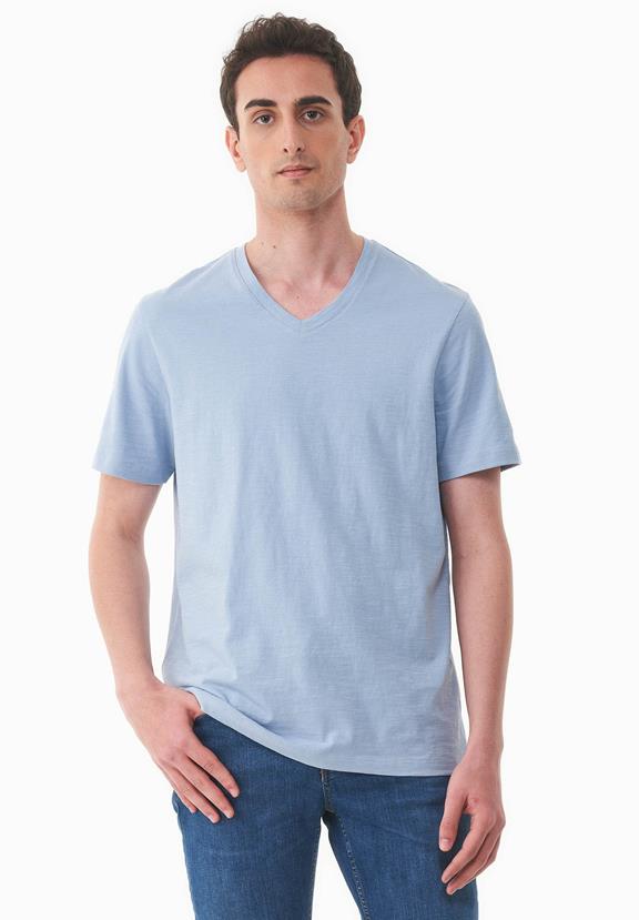 T-Shirt Basic V-Neck Ice Blue via Shop Like You Give a Damn