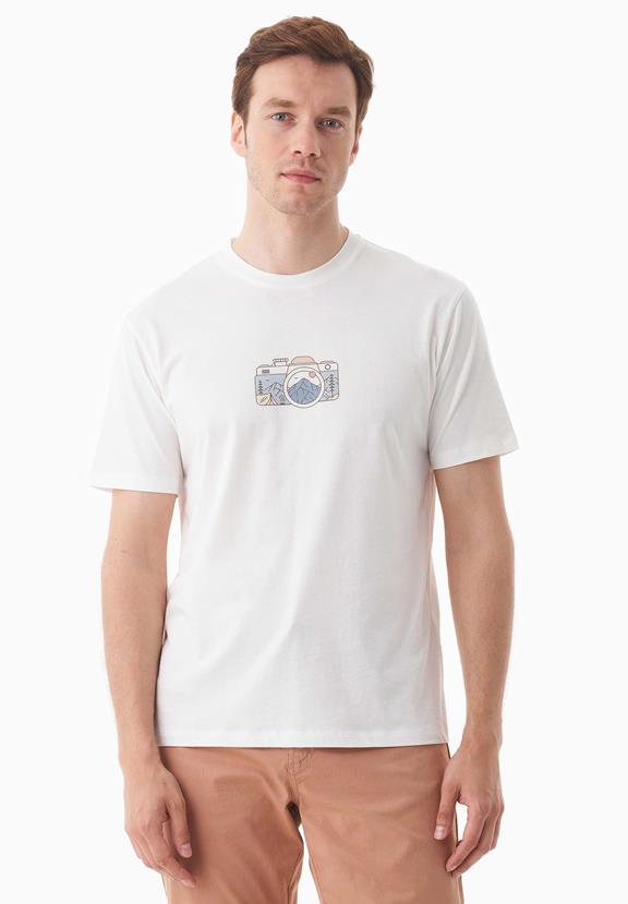 T-Shirt Off White via Shop Like You Give a Damn