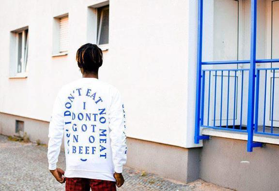 Sweater No Beef White X Electric Blue 6
