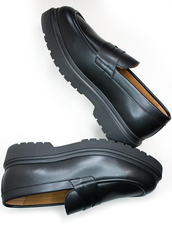 Loafers Chunky Sole Zwart from Shop Like You Give a Damn