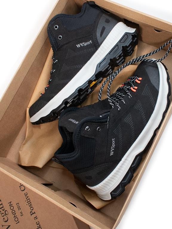 Damessneakers Wvsport X-Terrain Navigators Zwart via Shop Like You Give a Damn