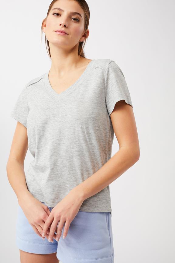 T-Shirt The New V-Hals Melange Grijs via Shop Like You Give a Damn