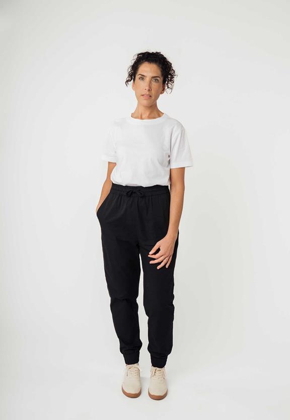 Broek Elastieke Tailleband Arite Zwart from Shop Like You Give a Damn