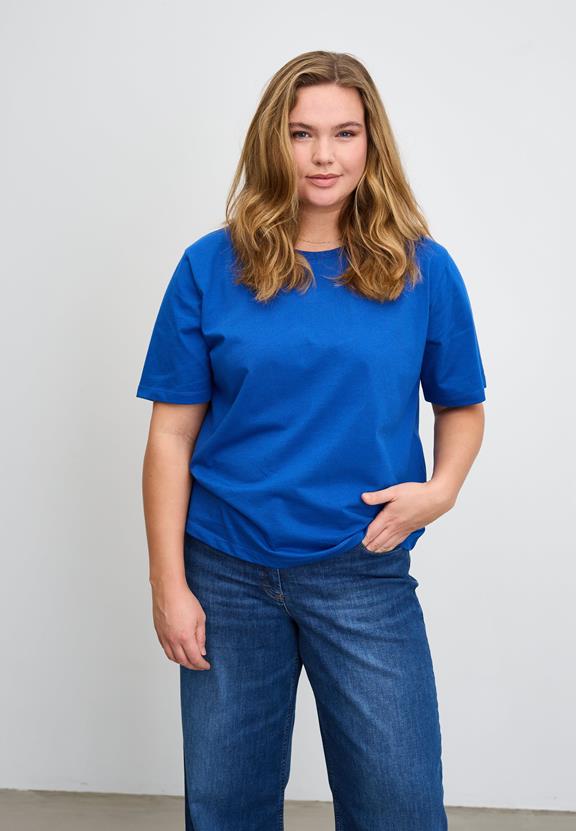 Augusta T-Shirt - Robijn via Shop Like You Give a Damn