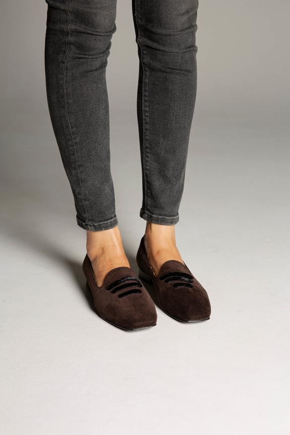 Loafers Corduroy Bruin from Shop Like You Give a Damn