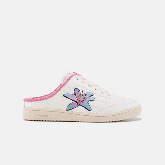 Slip On Sneakers M89 Muiltje Bloem Wit via Shop Like You Give a Damn