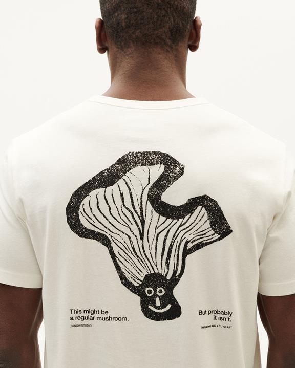 T-Shirt Funghi Wit via Shop Like You Give a Damn