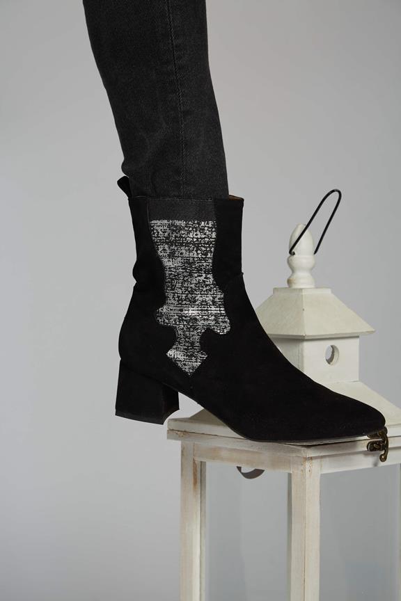 Laarzen Elastisch Zilver & Zwart from Shop Like You Give a Damn
