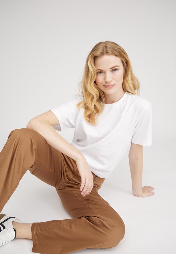 Broek Amelia Medium Lengte Camel from Shop Like You Give a Damn