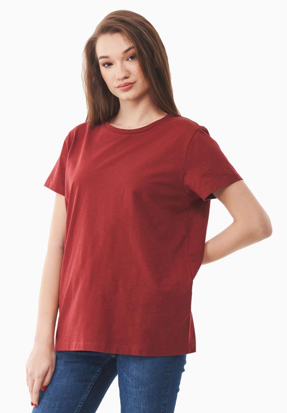 T-Shirt Basic Merlot via Shop Like You Give a Damn