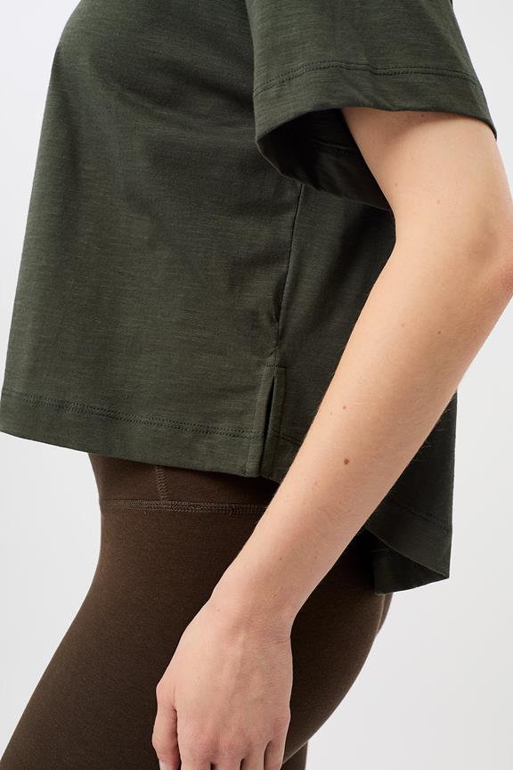 T-Shirt Boxy Jungle Olive Green from Shop Like You Give a Damn