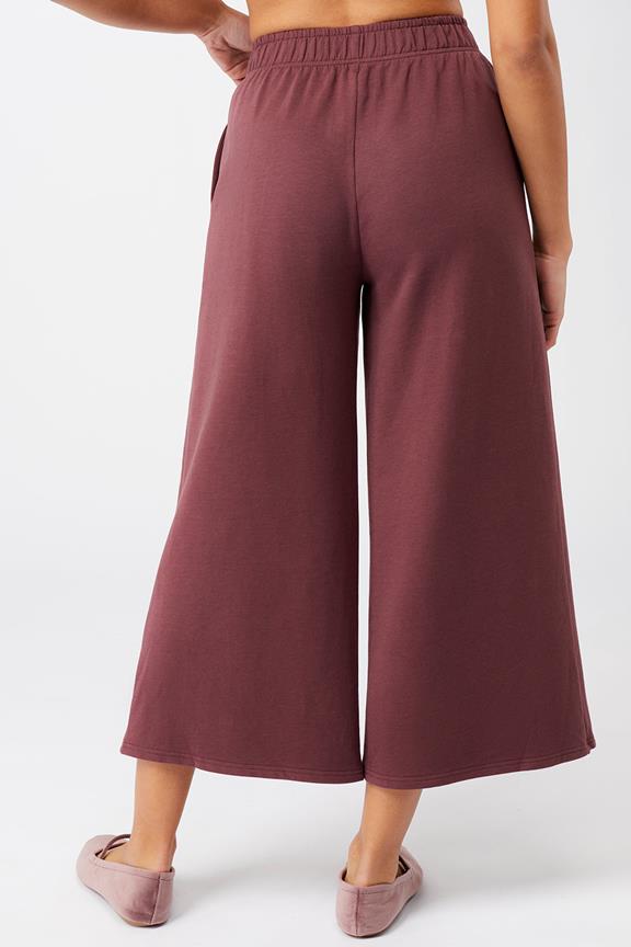 Broek Cropped Wide Leg Ruby Donkerrood from Shop Like You Give a Damn