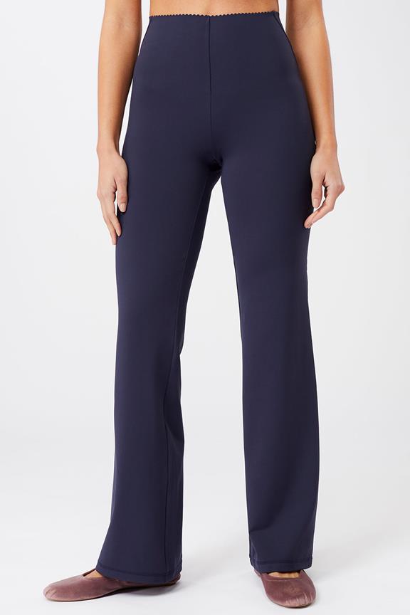 Broek Flared Workout Night Sky Navy via Shop Like You Give a Damn