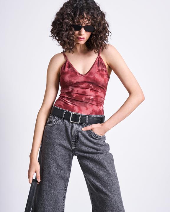 Top Matilda Carmine Curl Rood via Shop Like You Give a Damn