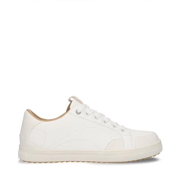 Sneakers Komo White via Shop Like You Give a Damn