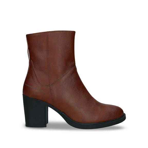 Boots Alicia Vegan Eco-Leather Brown via Shop Like You Give a Damn