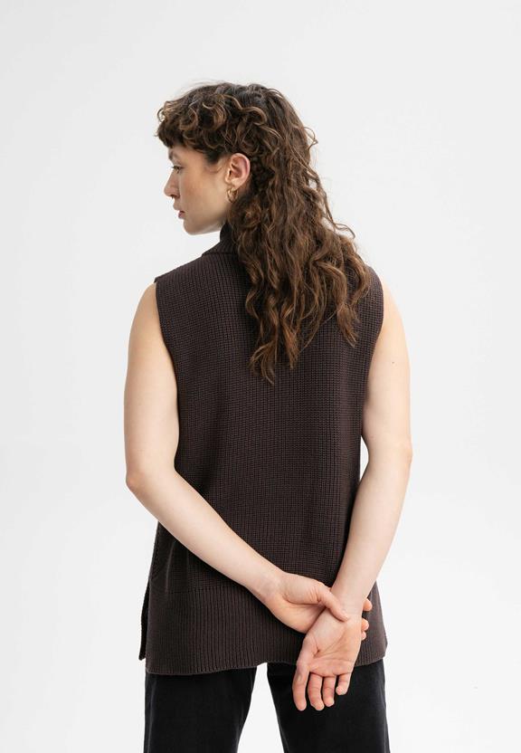 Knit Vest Turtleneck Gamini Dark Brown from Shop Like You Give a Damn