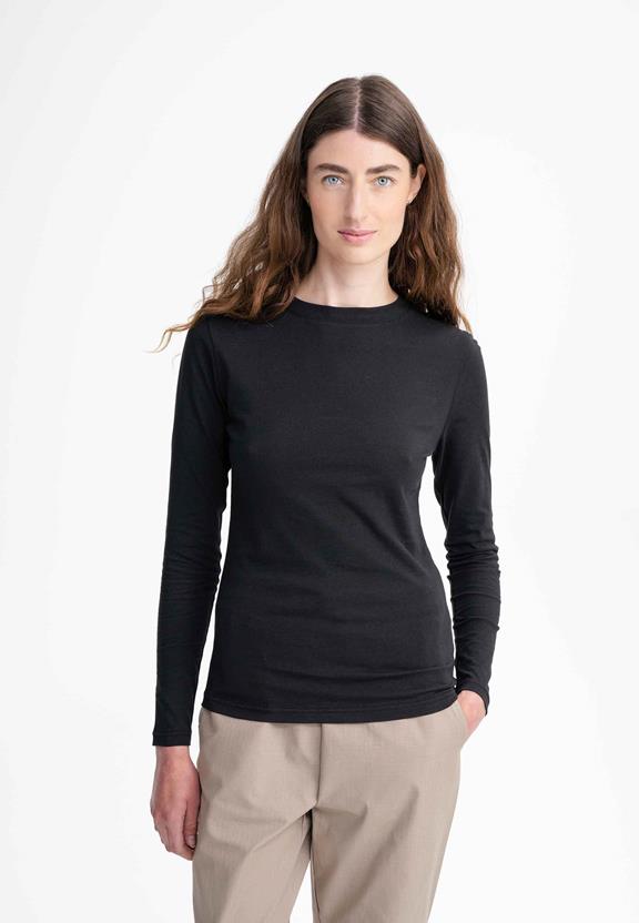 Shirt Basic Lange Mouw Dhivya Zwart via Shop Like You Give a Damn