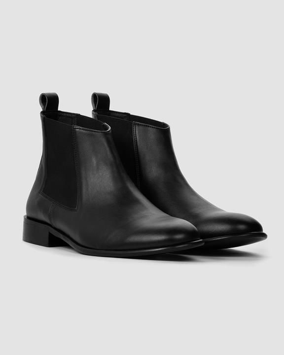 Chelsea Boots Flossy Black from Shop Like You Give a Damn